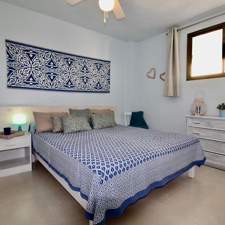 Agradable Apartamento Con Terraza En Formentera Es Pujols Exteriör bild